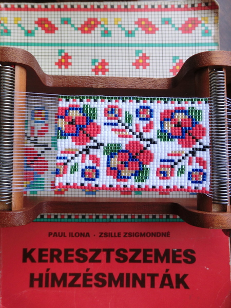 クロスステッチの図案でビーズ織を Twelveseventeen