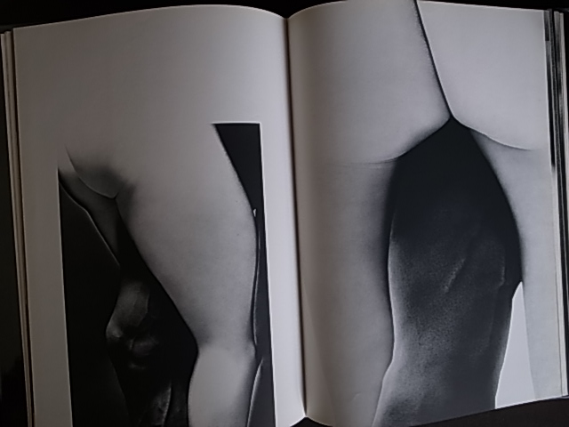 抱擁 / 細江英公　EMBRACE BY EIKOH HOSOE_a0227034_937030.jpg