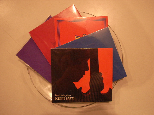 \"kenji sato plays KENJI SATO\"ってこんなこと。_c0140560_1119554.jpg