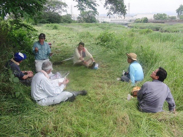 今年最初の「滝川の草刈り」_f0141310_7273615.jpg