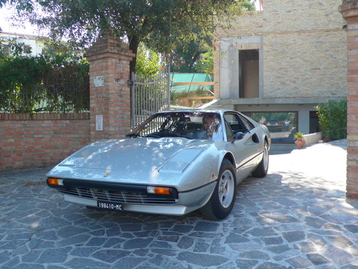 italia の美しい車と暮らす_a0129711_16273691.jpg