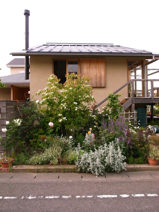 Nさんのいえ(2008) お庭がいい感じ 2012/6/2_a0039934_17332482.jpg