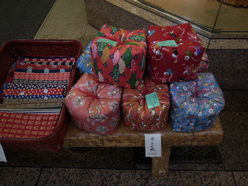 テレビ枕_b0190540_2210484.jpg