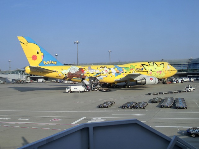 空弁とポケモン・・・・ＡＮＡ、ポケモン飛行機（２／２）_d0181492_9311683.jpg