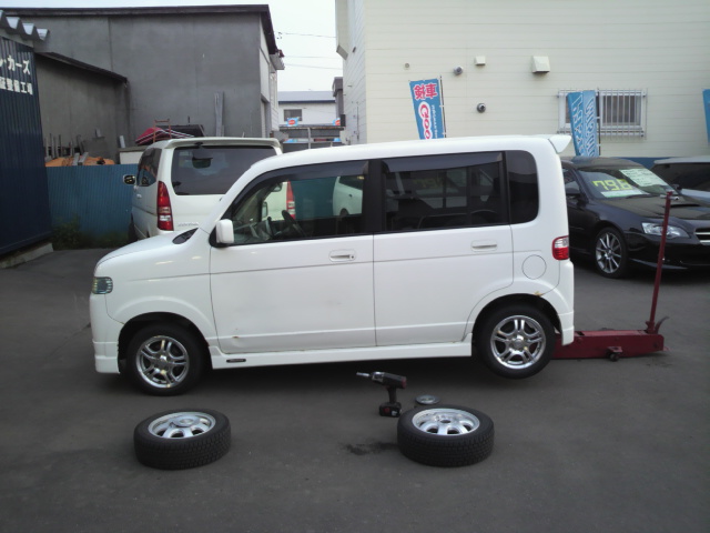 ☆在庫車セレナ・ノアにアルミ装着しました!!☆(新川店)_c0161601_19252379.jpg