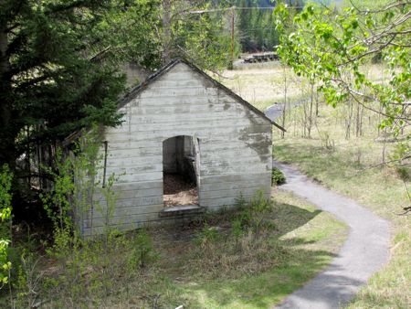 バンフの『炭坑遺跡＆歴史』を少し・・History of  the Bankhead Mine,Banff,Canada_b0051109_922986.jpg