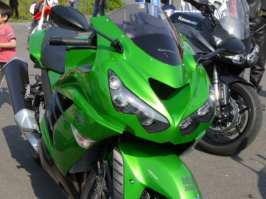 2012 Kawasaki Ninja ZX-14R : 風とバイクと俺と。