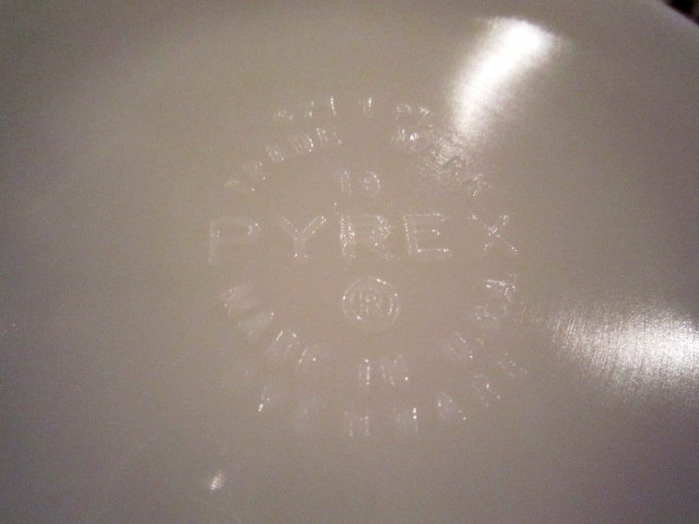 Used \"Fire-King & PYREX\" GOODS ご紹介_f0191324_1037065.jpg