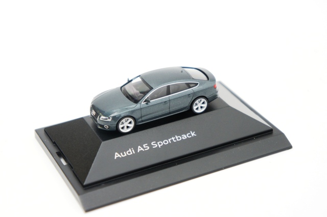 6月6日(水) ミニカー新入荷(アウディ特注モデル) : ミニカー