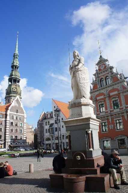 ラトヴィア(4) 世界遺産リガの旧市街散策 市庁舎広場付近_c0011649_101335.jpg