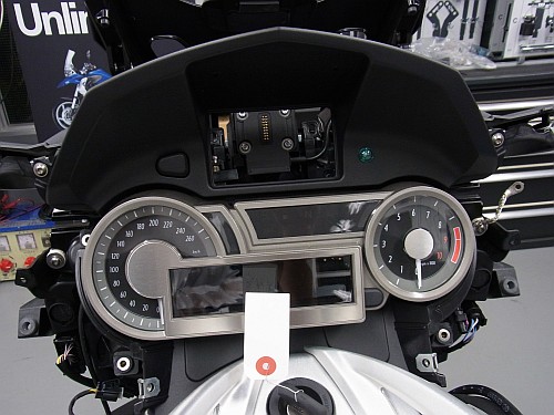 K1600GTLにETC車載器をスマートに付けるぞ！　＜後編＞_e0254365_16132549.jpg