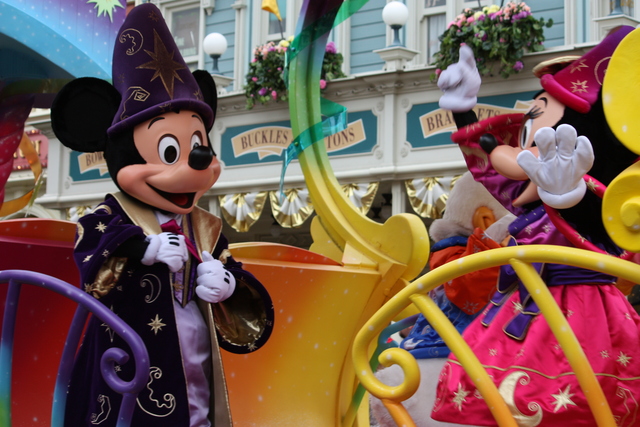 フランス旅行 ３日目ディズニーランドパリその１ オランダだより