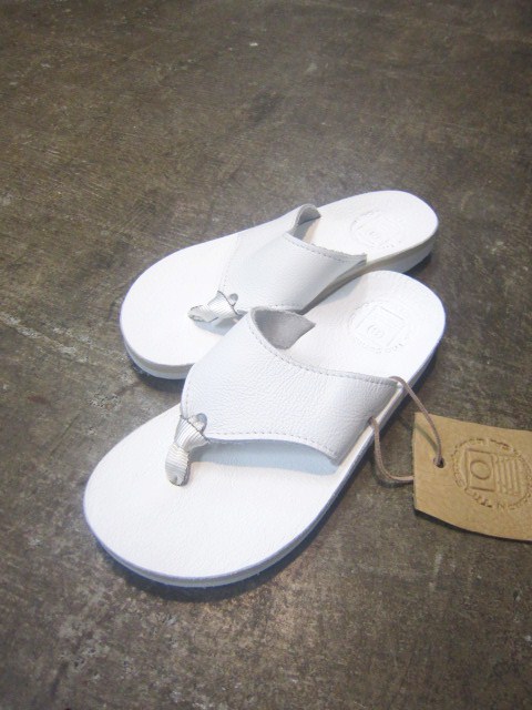 毎夏の恒例・・・極上の雰囲気&履き心地 By THE SANDAL MAN_d0152280_21215538.jpg