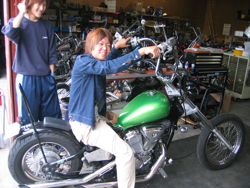 雨の土曜日 鹿田さんの納車_a0257316_20492087.jpg