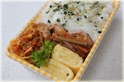 使い捨て容器の弁当 ゴハン お弁当 ときどきシマリス 使い捨て容器の弁当 ゴハン お弁当 ときどきシマリス