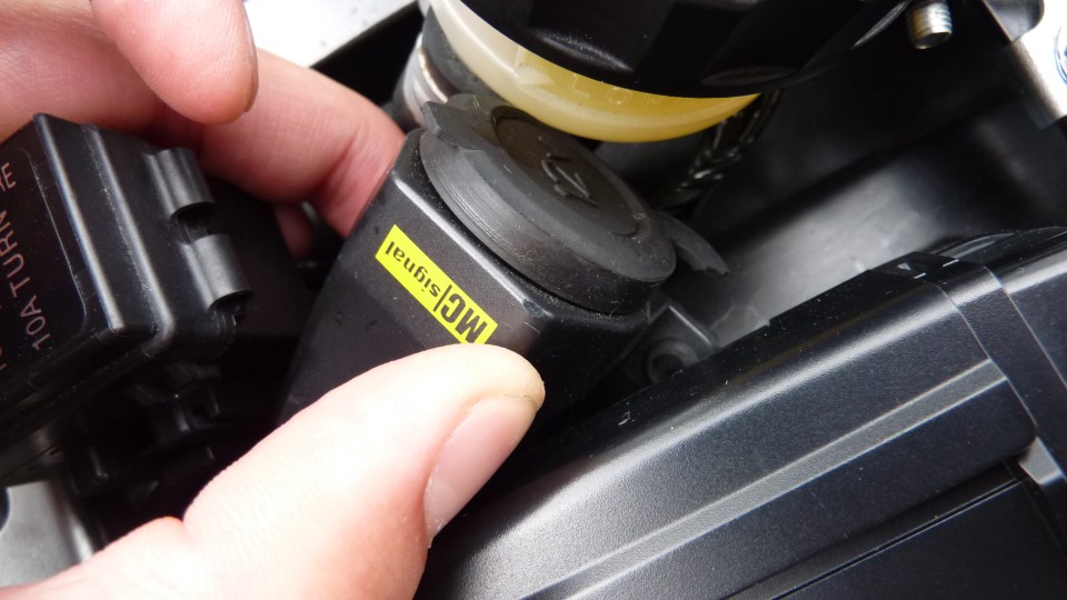 Zzr1400 ハンドル Dc ステーションのカバーゴム劣化につき交換 12 05 04 Peacepact