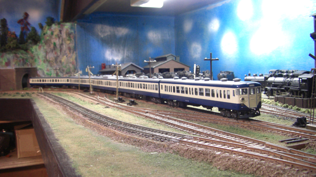 カツミ 111系 横須賀線色3ドアー 入線。 : ダマタカの鉄道模型工作