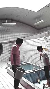 みんなでお風呂掃除_e0230141_1339559.jpg
