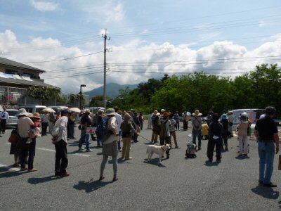 「はじめのいっぽパレード」市役所へ_f0019247_18584885.jpg