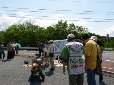 「はじめのいっぽパレード」市役所へ_f0019247_18593739.jpg