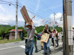 「はじめのいっぽパレード」市役所へ_f0019247_19211683.jpg