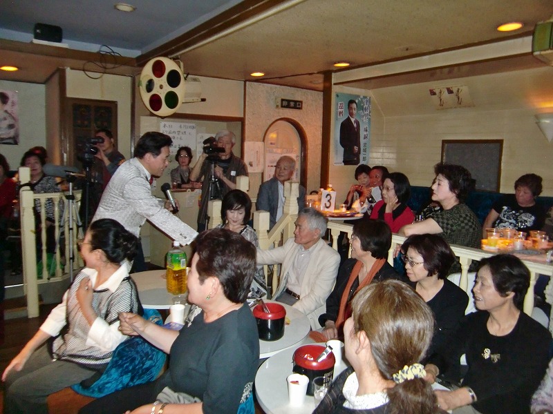 今日は週明け月曜日 写真を掲載します_e0119092_12491414.jpg