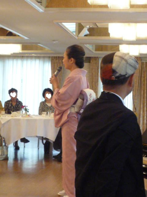 スペイン帰りの加藤ますえさんランチコンサートへ_f0181251_18225036.jpg
