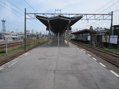 ほたるいかの街にある、中滑川駅_a0243562_1754912.jpg