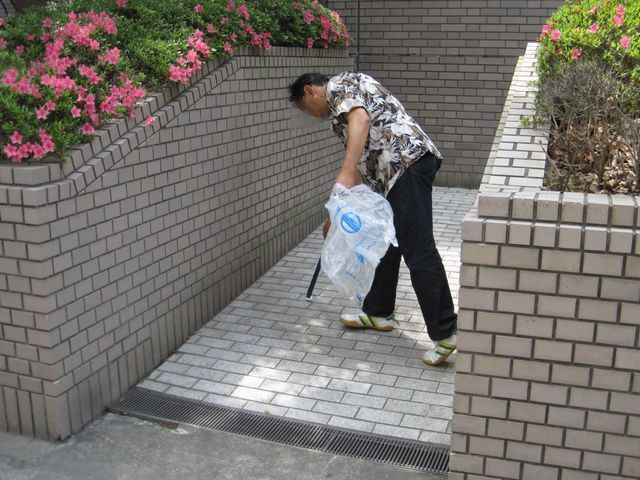 6/8 二日町の地域清掃活動を行いました_b0245781_13161443.jpg