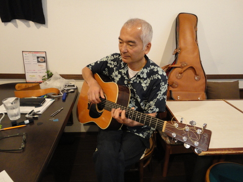 ギター教室　生徒さん募集中！_d0225380_158312.jpg