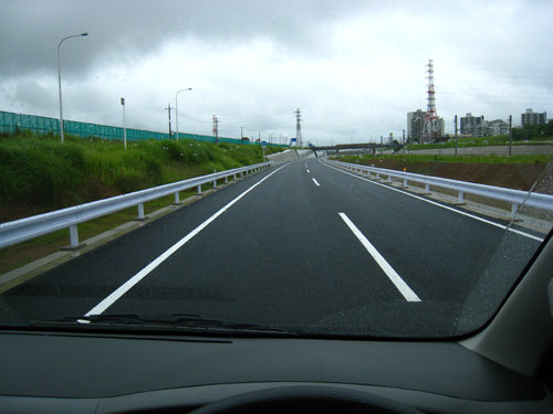 ハイエース号の車検と北千葉道路初走行_f0126932_17241245.jpg