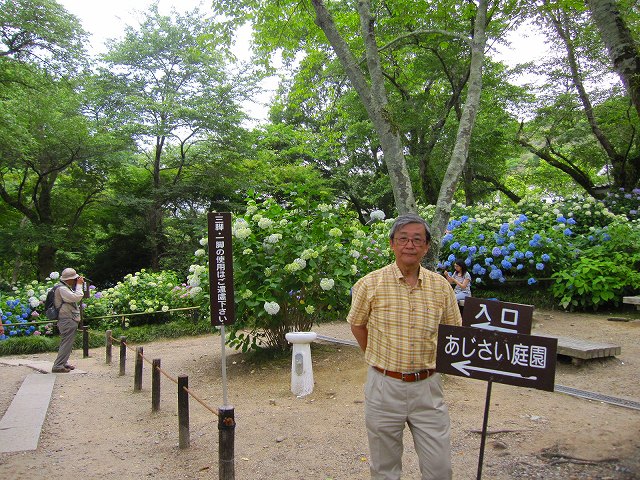 奈良のアジサイ寺（矢田寺）へ。_e0237645_22345217.jpg