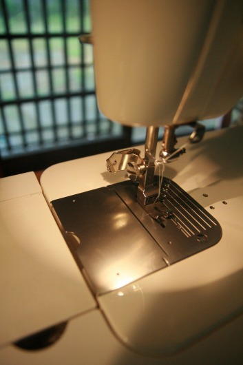 自動糸切りのないミシンに「糸切り装置」を : LUCCAのブログ