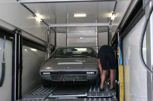 208gt4 積み込み完了_a0129711_11181429.jpg