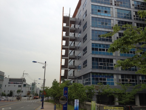 韓国工場見学_d0085634_11451615.jpg