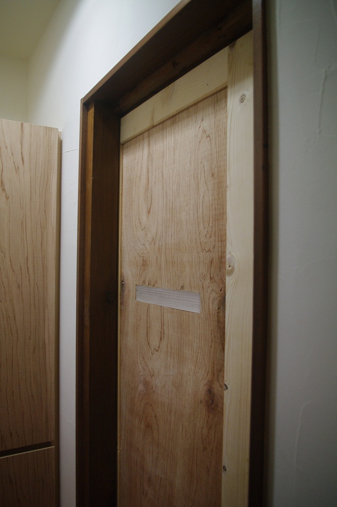 船橋キッチン直様(竹とんぼ様)へ建具家具取付!!_e0203442_20494598.jpg