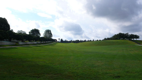 森の墓地1_a0166284_19181599.jpg