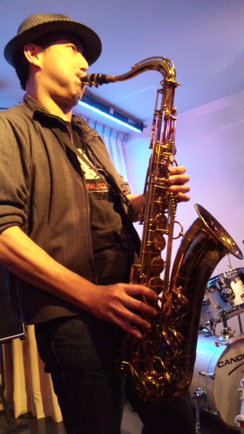 火曜日 今日のライブ♪_b0115606_1026418.jpg