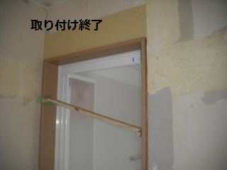 浴室窓枠材設置_f0031037_214384.jpg
