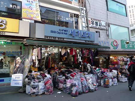 ソウル最終日、まずは南大門市場へ！_d0056282_21293354.jpg