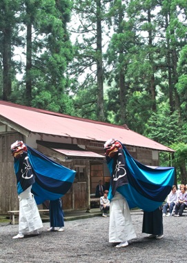 思子淵神社の祭りと伊勢大神楽_d0005250_17403189.jpg