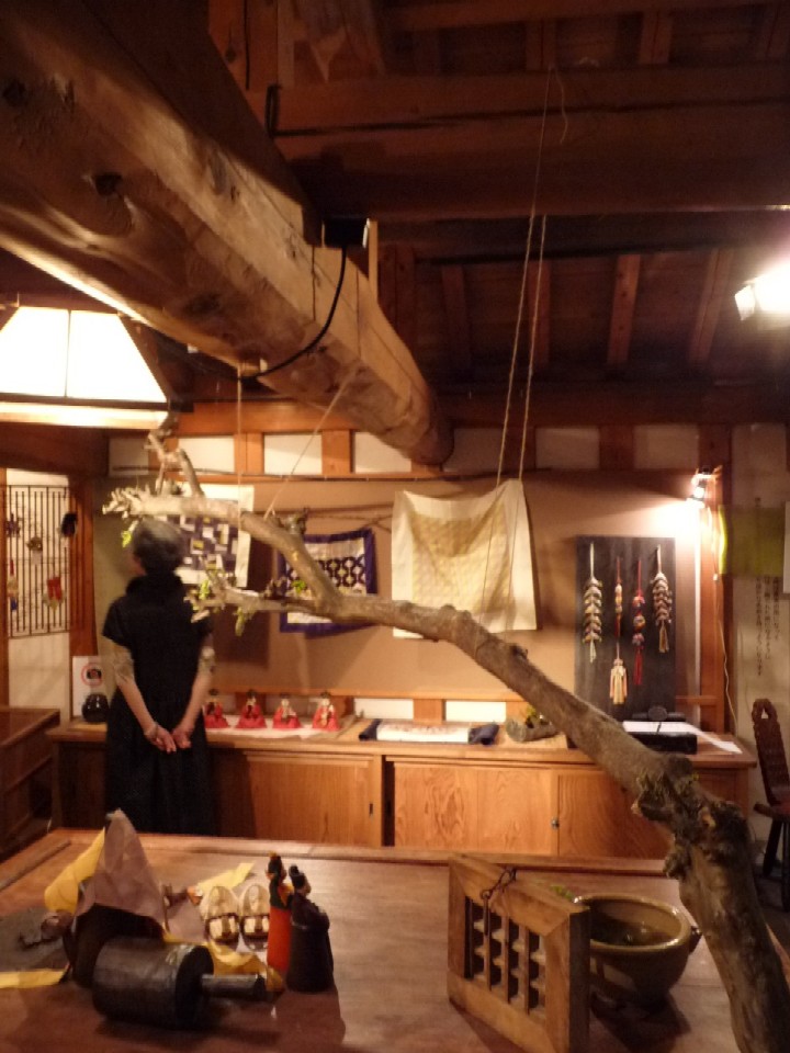 ポシャギと日韓作品展始まりました!_e0135219_1348274.jpg