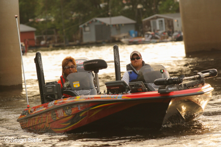 Bassmaster Elite Series #6 Mississippi River, WI 初日_a0097491_8222416.jpg