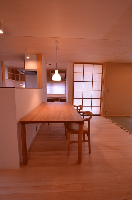 I Mさんの家 「とりあえず」完成(2) 食堂(1)_a0039934_14375575.jpg