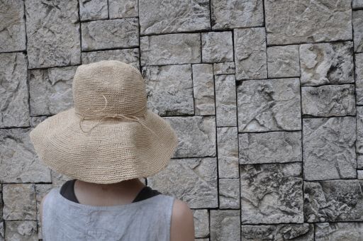 この時季のマストな帽子 ・ ・ ・ =HELEN KAMINSKI/SCALA=_b0110582_20212798.jpg