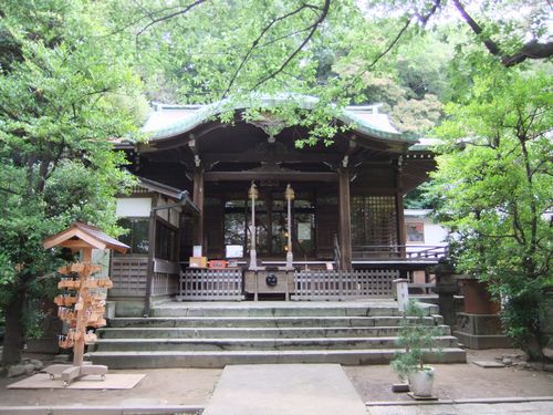 泉岳寺付近の2神社の不思議な光景－「茅輪くぐり」_f0120102_18563181.jpg