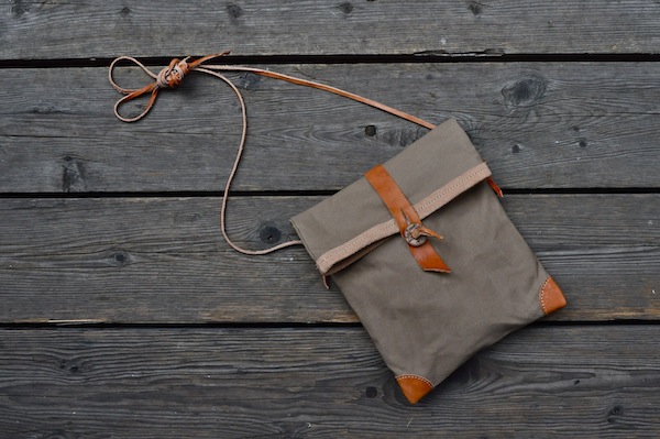 canvas pouch_b0172633_12535100.jpg