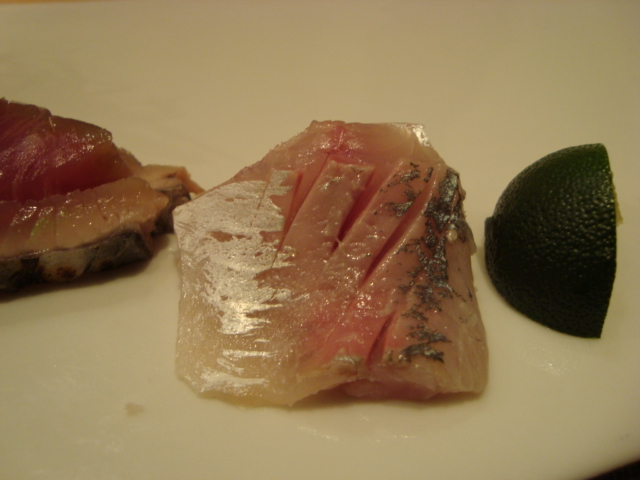 六本木「鮨 鯛良」へ行く。_f0232060_23121119.jpg