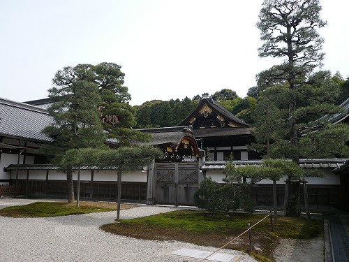 泉涌寺：鳴き龍体験_f0163873_12435732.jpg