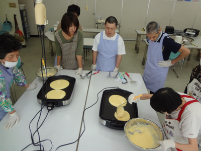 6/24ホットケーキづくり！_a0154110_11345252.jpg